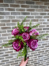 Load image into Gallery viewer, Valentine 1/2 Dozen Roses