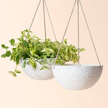 Load image into Gallery viewer, Speckled White hanging Pot 10 Inch
